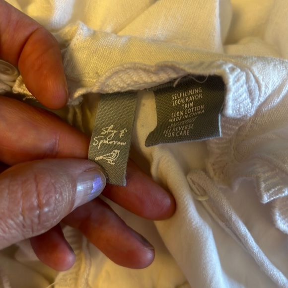 Sky & Sparrow, white tunic, spaghetti straps, large - Picture 2 of 7